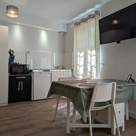 Studios Du Marche Au Bois Périgueux Exterior foto