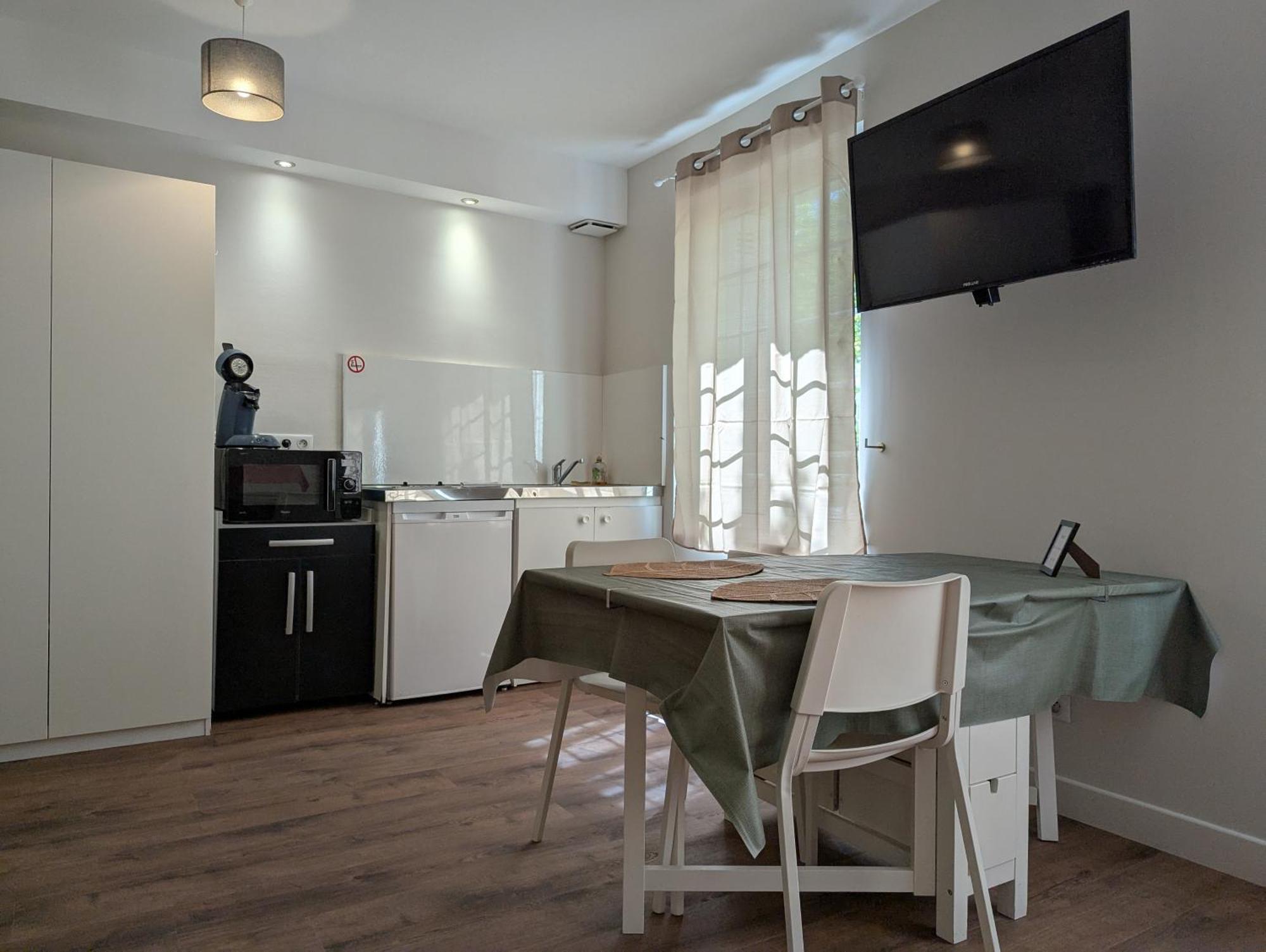 Apartment Studios Du Marche Au Bois *